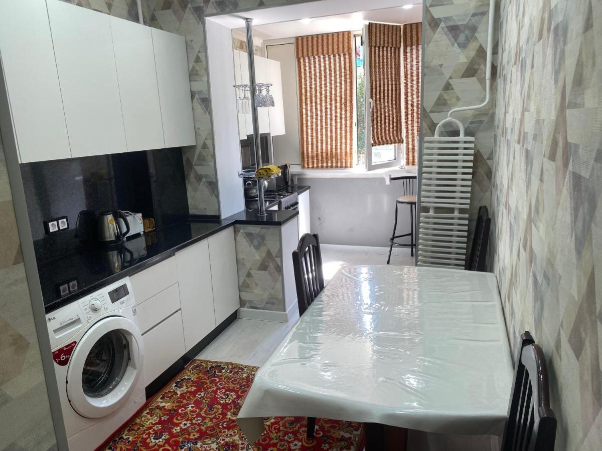 Guldana Apartment Aktau  Bagian luar foto