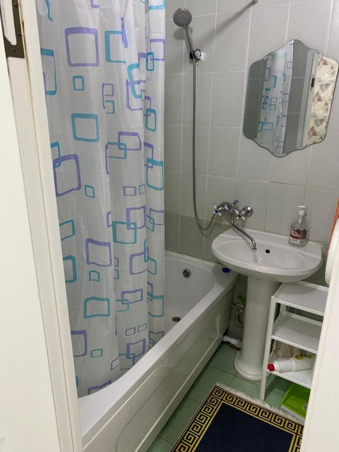 Guldana Apartment Aktau  Bagian luar foto